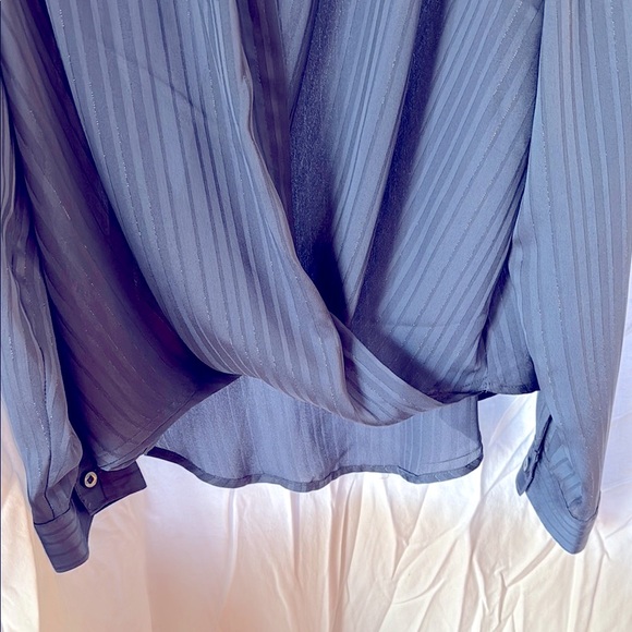 New York & Company Chic Slate Blue Blouse NWT - Picture 4 of 4